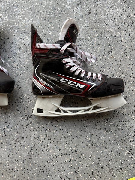 CCM JetSpeed FT490 Hockey Skates Extra Wide Width 8.5 (New)