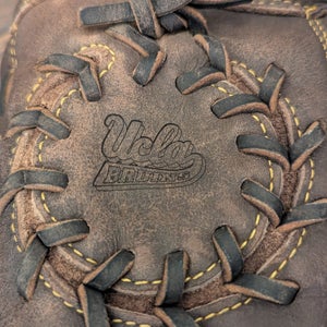 UCLA Bruins Louisville Slugger Youth Lisa Fernandez Signature Series Softball Glove 12" LPS36F