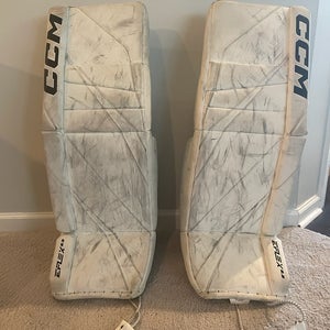 33" CCM Eflex 6.9 Goalie Leg Pads (Used)