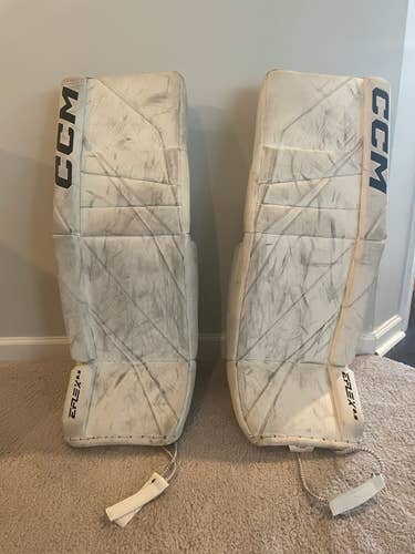 33" CCM Eflex 6.9 Goalie Leg Pads (Used)