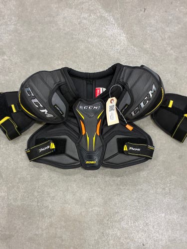 Medium Junior CCM Tacks 9080 Shoulder Pads (Used)