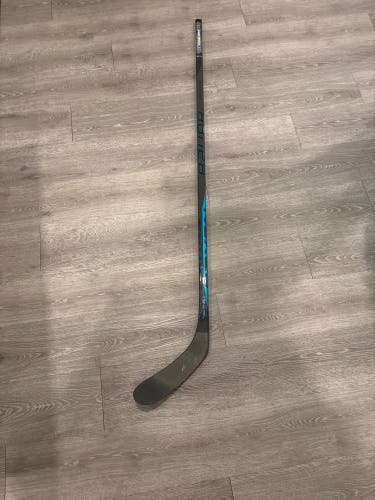 Senior Bauer Nexus E5 Pro Right Handed Hockey Stick P28 (Used)