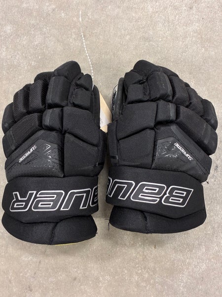 Black Junior Bauer Supreme 3S Gloves 11" (Used)