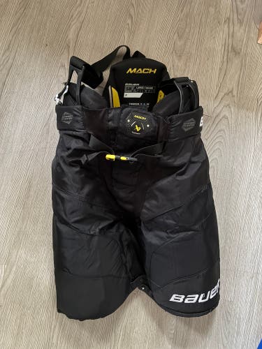Men's Senior Large Bauer Supreme Mach Hockey Pants (Excellent Condition)