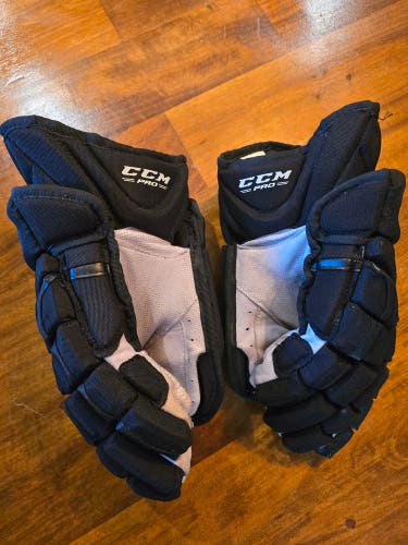Mat Duchene CCM Gloves 14" Pro Stock (Used)