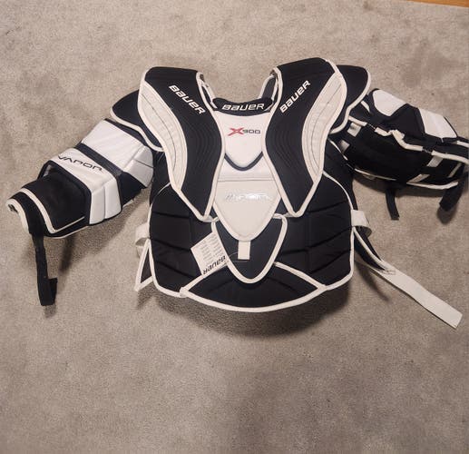 Large Bauer Vapor X900 Goalie Chest Protector (New)