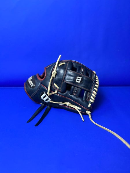 2018 Wilson A2000 RH Baseball Glove 11.5" (Used)
