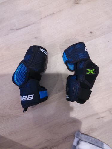 Junior Medium Bauer Bauer X Elbow Pads (Used)