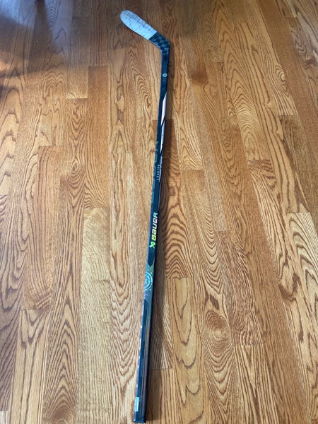 Intermediate Bauer Proto-R Left Hand Hockey Stick P28 (Used)