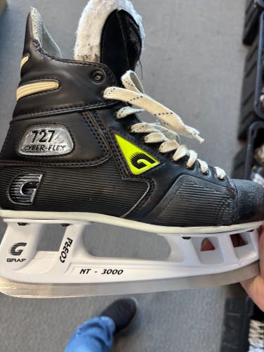 Graf Hockey Skates Wide Width 8 (Used)