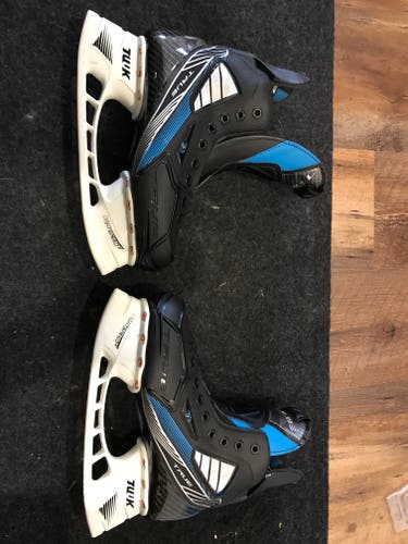 True TF9 Hockey Skates Regular Width Size 5.5 (New)