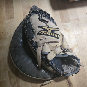 Mizuno Catcher's LH Power Close Baseball Glove 32.5" (Used)