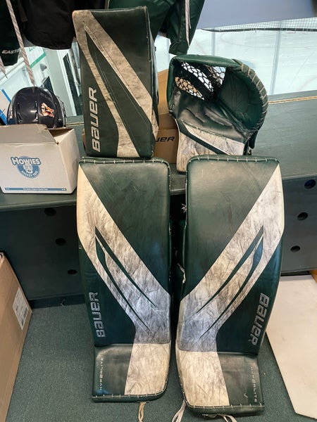 2023 Bauer Large Hyperlite 2 Regular Goalie Full Set Pro Stock (Used)