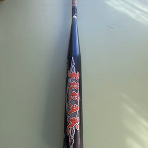 Miken Freak Composite Bat (-7) 27 oz 34" (Used)