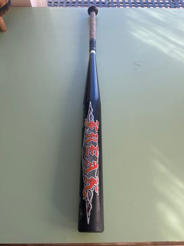 Miken Freak Composite Bat (-7) 27 oz 34" (Used)