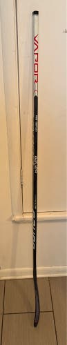Intermediate Bauer Vapor Hyperlite Left Hand Hockey Stick P28 (New)