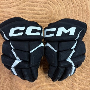 Black Youth CCM FT 680 Gloves 10" (Used)