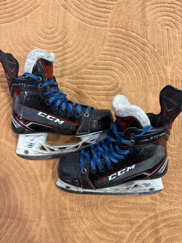 Intermediate CCM JetSpeed FT1 Hockey Skates Regular Width Size 4 (Used)