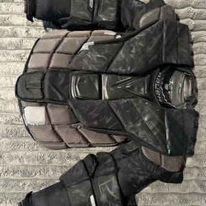 XL Bauer Hyperlite Goalie Chest Protector (Used)