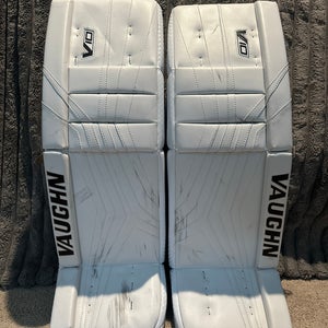 34" Vaughn V10 Pro Carbon Goalie Leg Pads Pro Stock (Used)