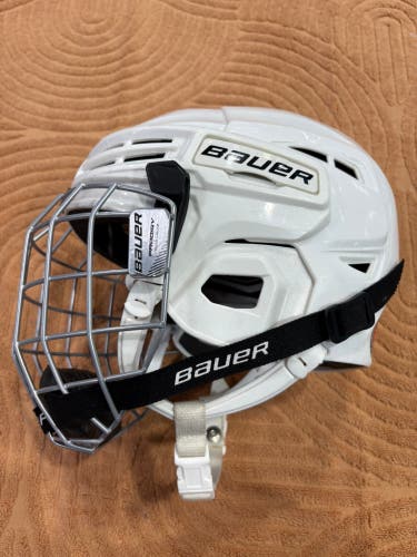 White Youth Bauer Prodigy Helmet (Used)