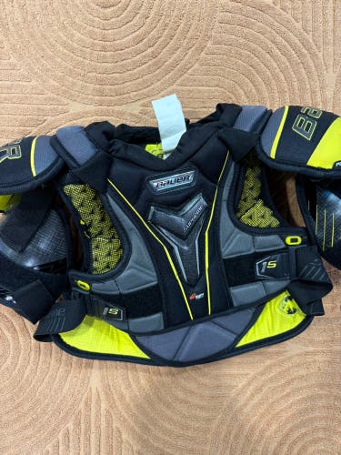 Large Junior Bauer Supreme 1S Shoulder Pads (Used)