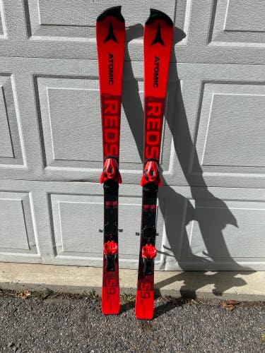 Atomic Race 131 cm Skis With Bindings Max Din 10 (Used)