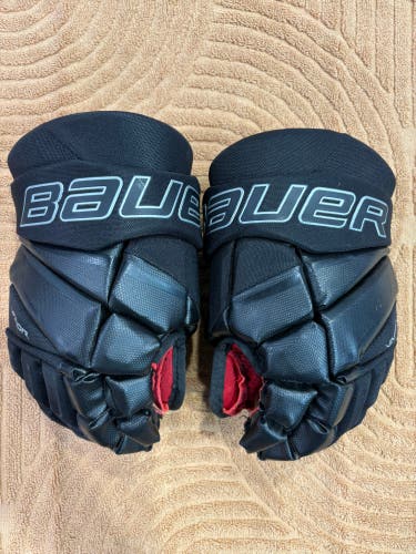 Black Bauer Vapor 3X Gloves 12" (Used)