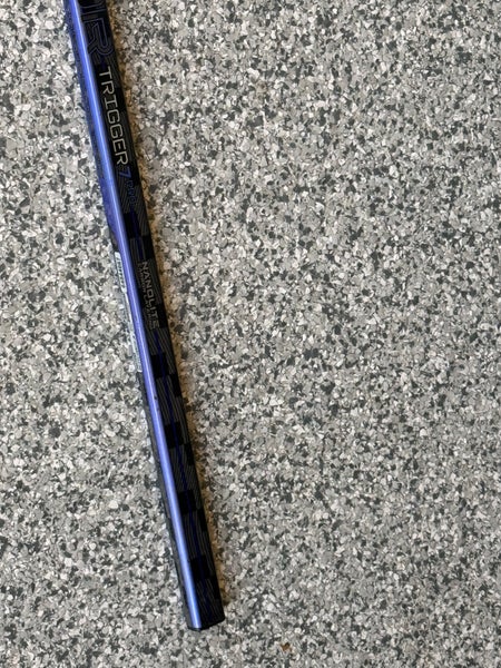 Junior CCM RibCor Trigger 7 Pro Right Handed Hockey Stick P28 (Used)