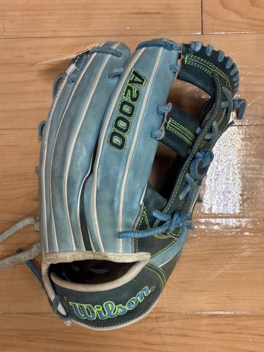 Blue Wilson A2000 1912 RH Baseball Glove 12" (Used)