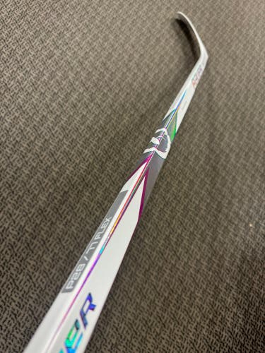 Senior Bauer Proto2 Right Handed Hockey Stick P28 (New) 77 Flex