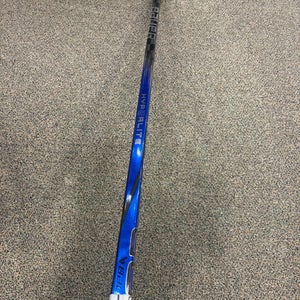 Intermediate Bauer Vapor Hyperlite 2 Hockey Stick Right Handed | P28M 55 Flex Pro Stock (Used)