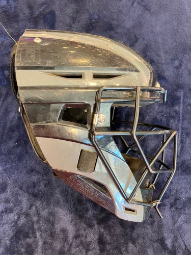Intermediate Adidas Catcher's Mask (Used)