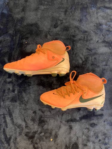 Pink Unisex 2Y (Big Kids / Youth) Nike Phantom Luna Elite Cleats Molded Cleats (Used)