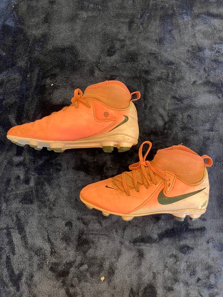 Pink Unisex 2Y (Big Kids / Youth) Nike Phantom Luna Elite Cleats Molded Cleats (Used)
