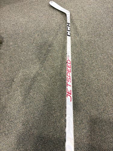 Intermediate CCM JetSpeed FT5 Pro Hockey Stick Left Hand | P29 65 Flex (Used)