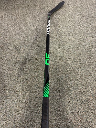 Youth Bauer Nexus Performance Hockey Stick Right Handed | P28 30 Flex(Used)