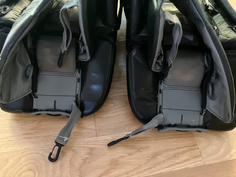 31" Warrior Ritual G4 Goalie Leg Pads (Used)
