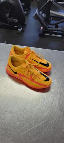 Used Nike Soccer Indoor Shoes Orange Junior 01.5 11497-S000152976