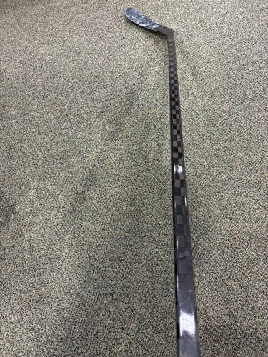 Junior Pro Blackout Hockey Stick Left Hand | P28 40 Flex (Used)