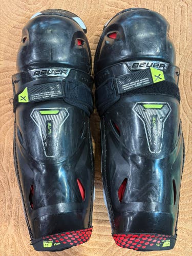 Intermediate Bauer Vapor Hyperlite Shin Pads 13" (Used)