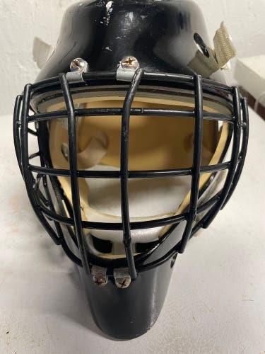 Senior Large Van Velden Goalie Mask (Used)
