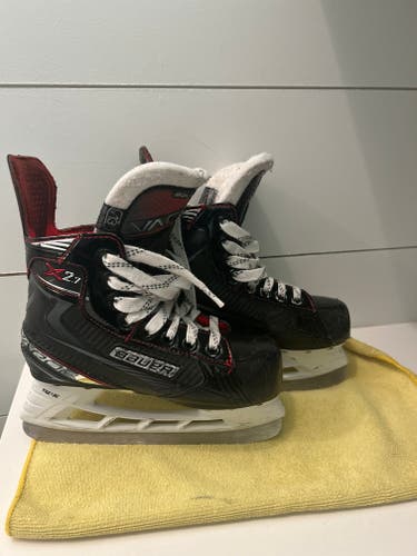 Bauer Vapor x 2.7 Hockey Skates Regular Width 13 (Used)