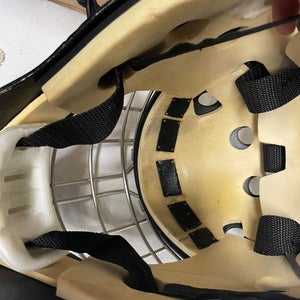 Senior Large Heaton Goalie Mask (Used)