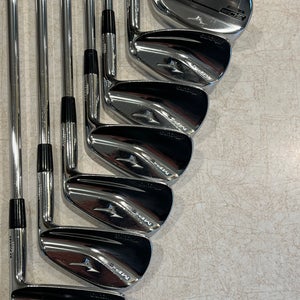 Men's Mizuno MP-5 Right Handed Iron Set Stiff Flex (7 Clubs) #5 - #9, PW, GW Steel Shaft (Used)