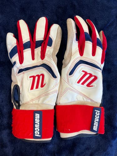 White Small Marucci Blacksmith Batting Gloves (Used)