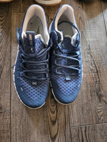 Blue Women's Size M 9.0 (W 10.0) Adult Nike Shoes (Used)