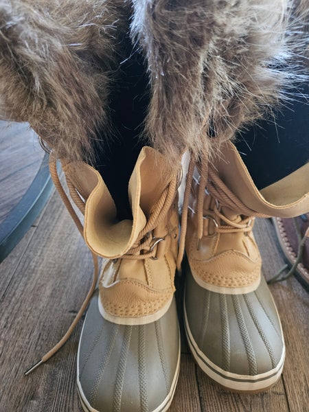 Women's Size M 9.0 (W 10.0) Boots (Used)