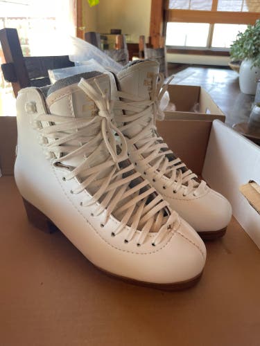 Graf Figure Skates Junior 2 (New)