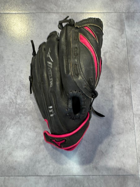 Mizuno Softball Glove